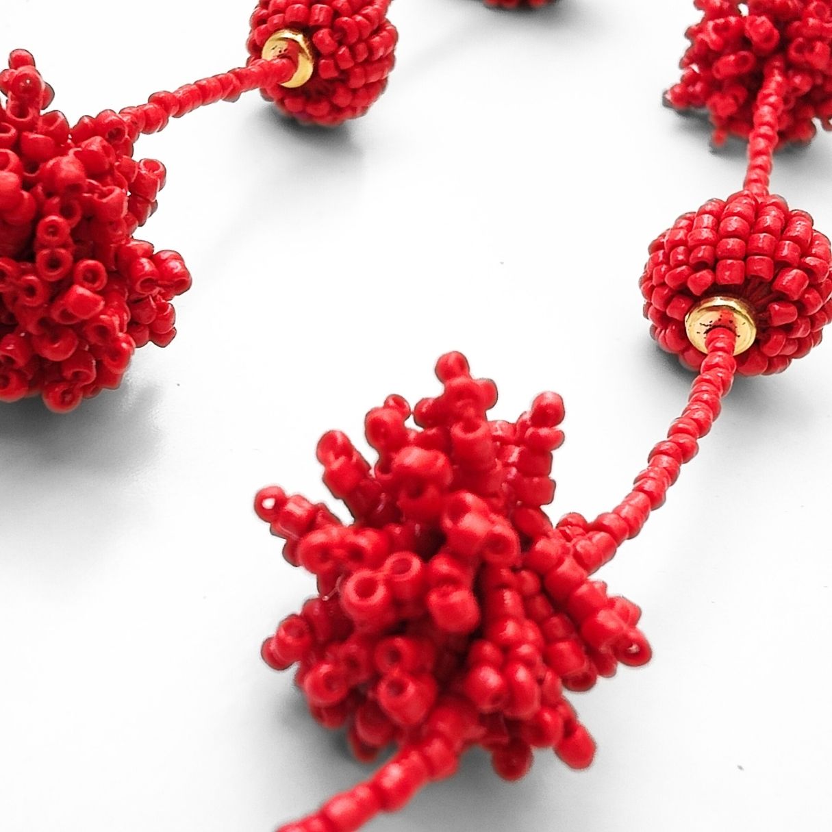 COLLAR POMPÓN ROJO GRANDE