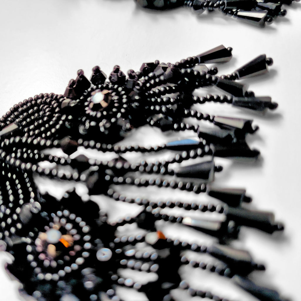 PENDIENTES FRIDA NEGRO