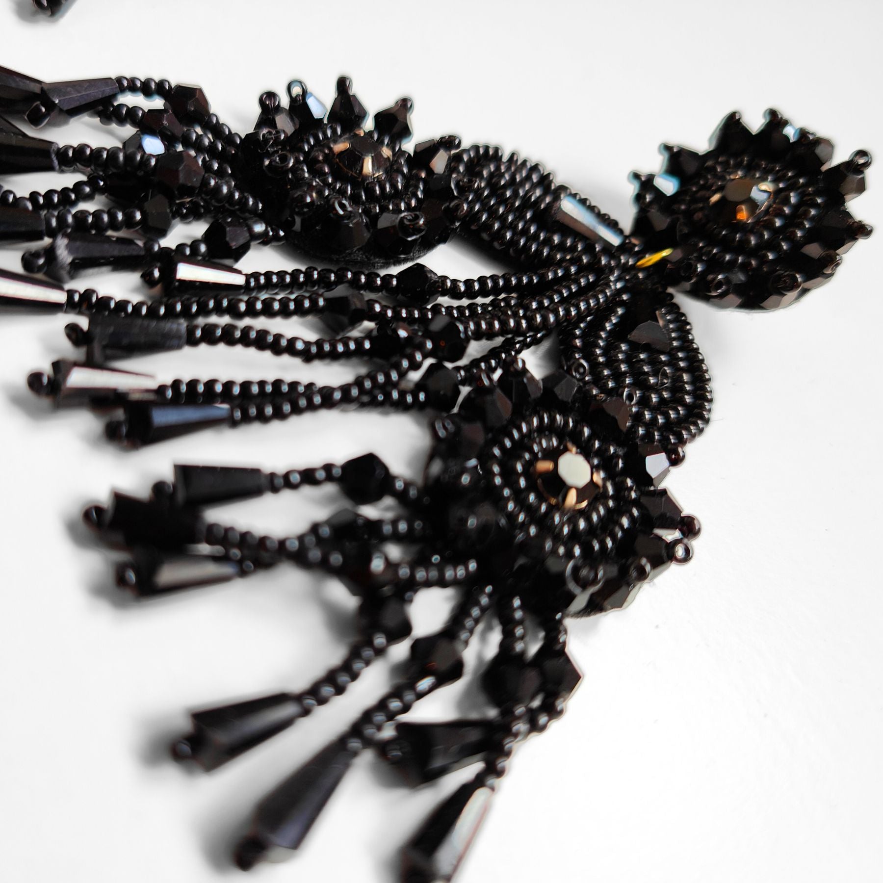 PENDIENTES FRIDA NEGRO