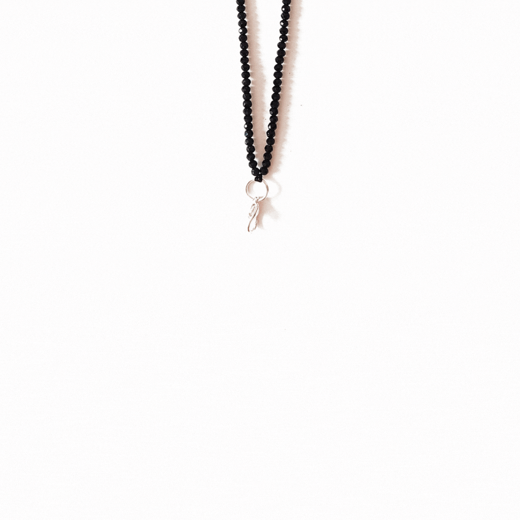 COLLAR NEGRO PLATEADO DE CRISTAL INTERCAMBIABLE