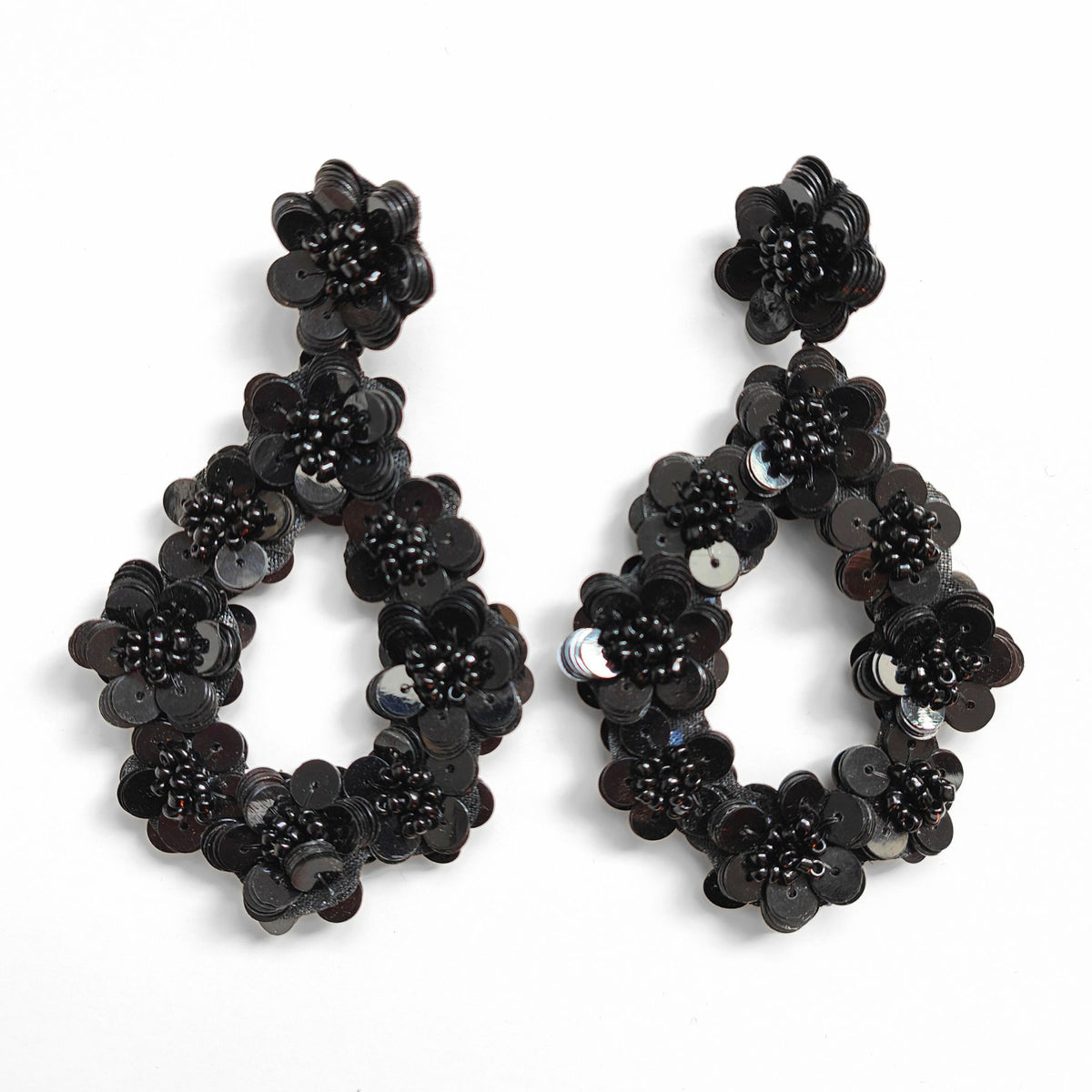 PENDIENTES GOYA NEGROS