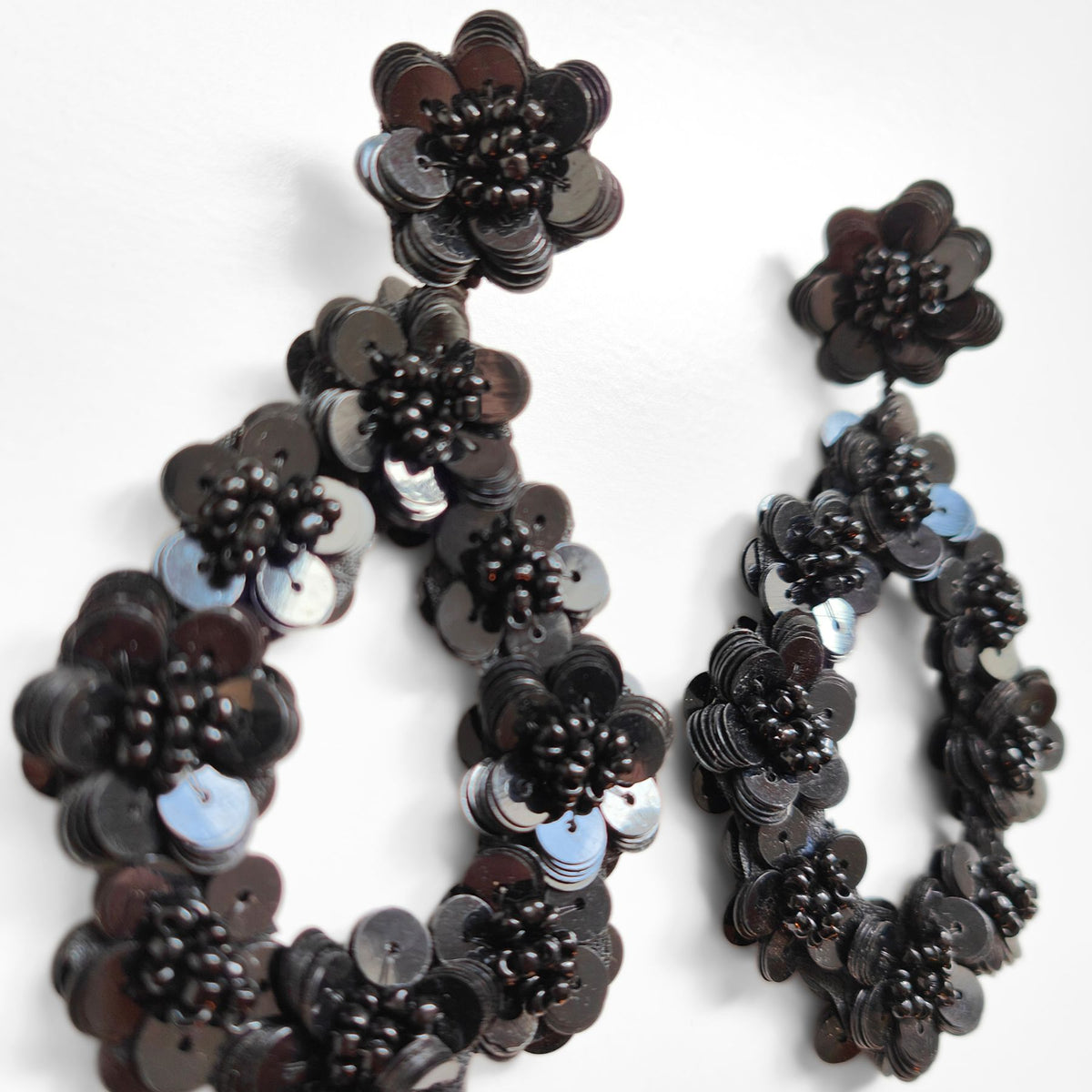 PENDIENTES GOYA NEGROS