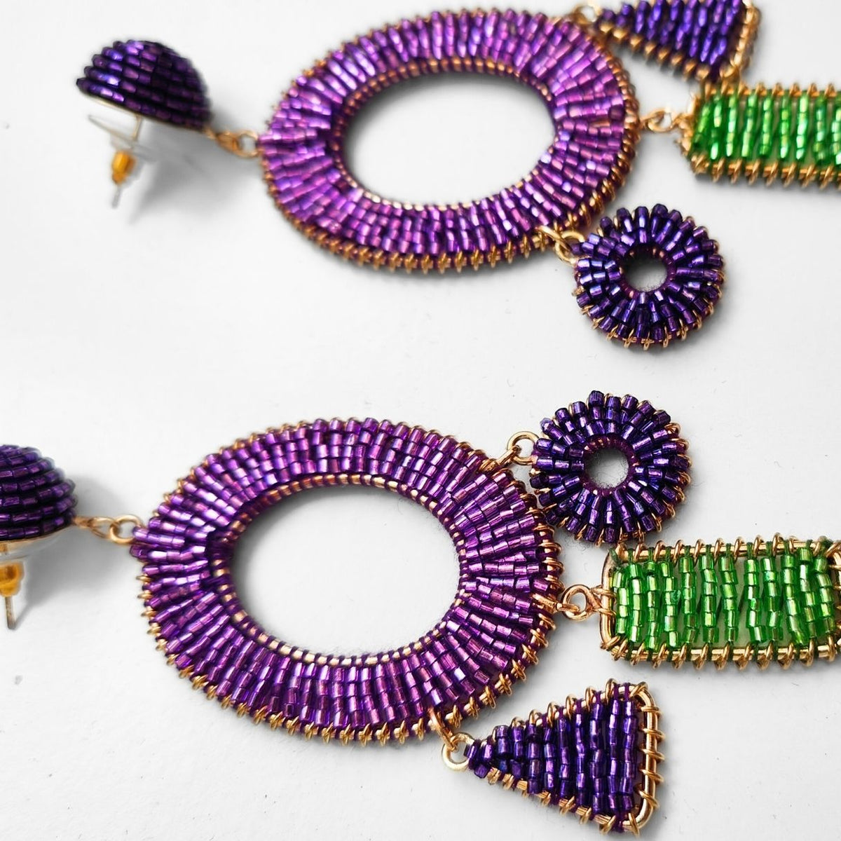 PENDIENTES OH! MORADOS