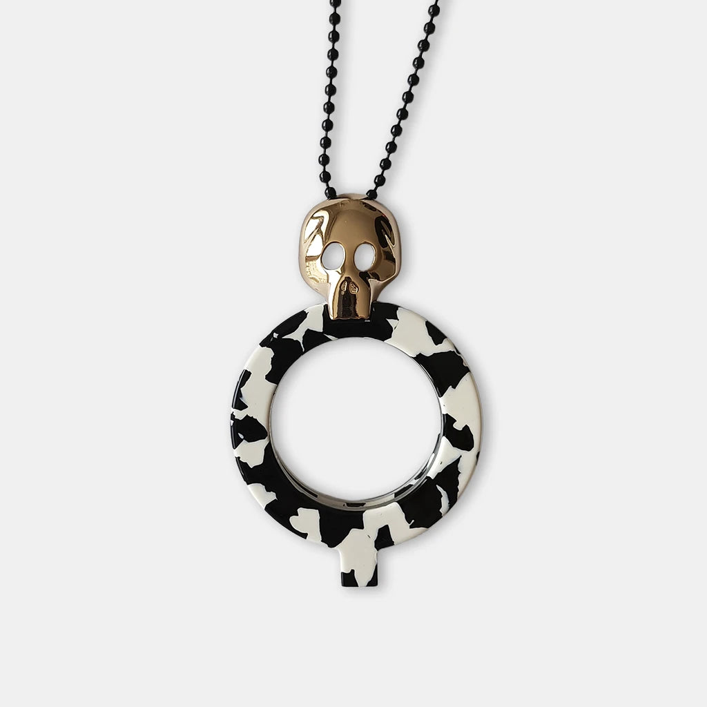 CALAVERA BLANCA Y NEGRA